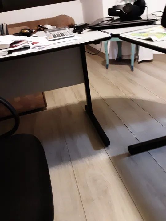 Mesa de escritório.  - Foto 4