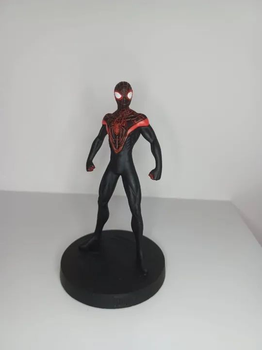 Marvel Fact Files Miniature: Spider-Man Miles Morales Issue 33
