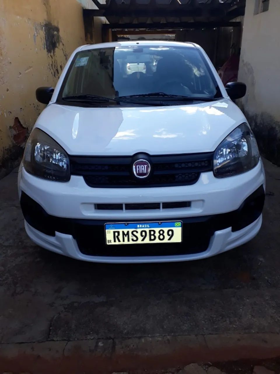 Fiat UNO  2021/21  atractive 4 cil.  super novo