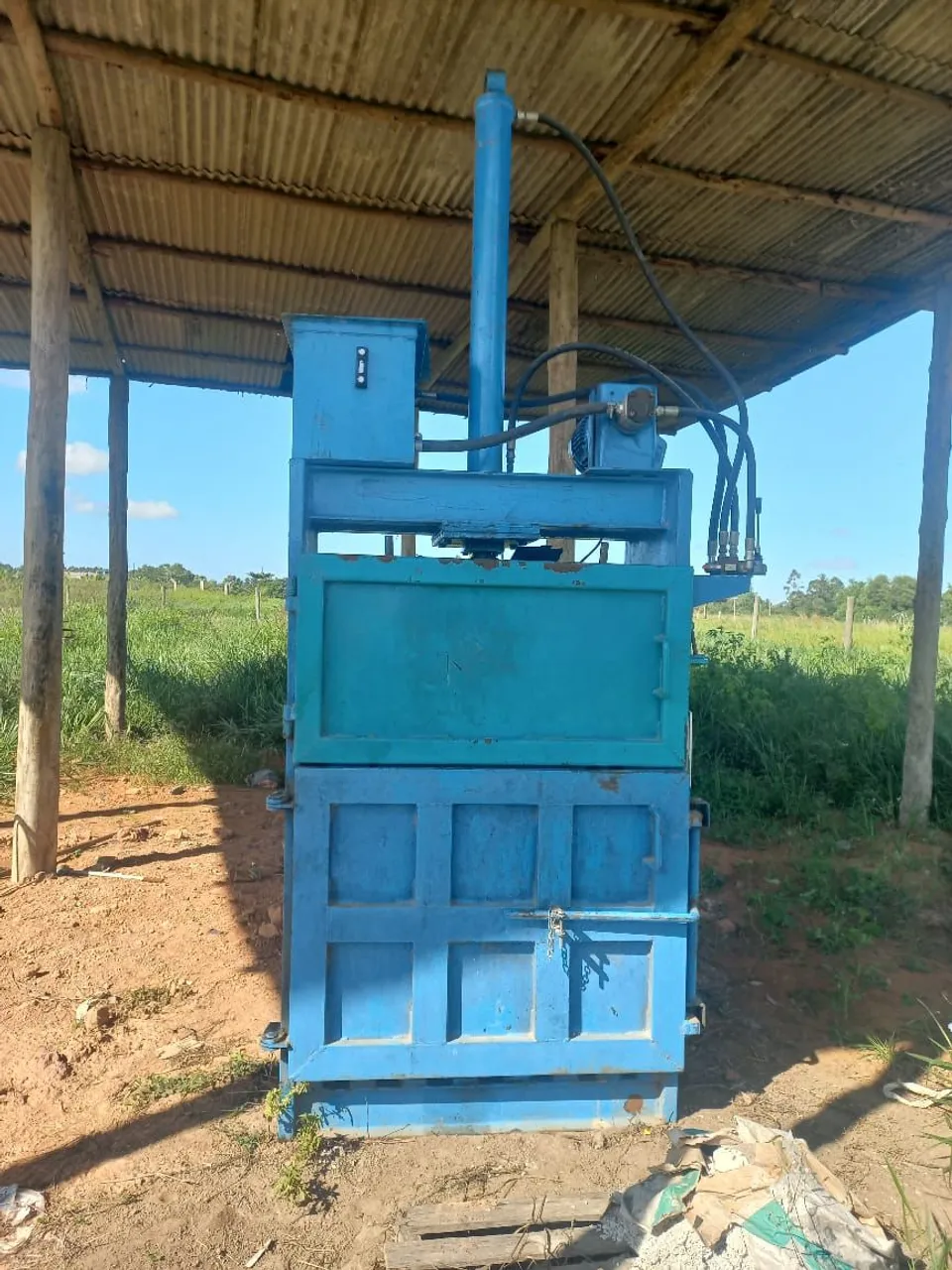 Prensa Hidráulica para enfardamento