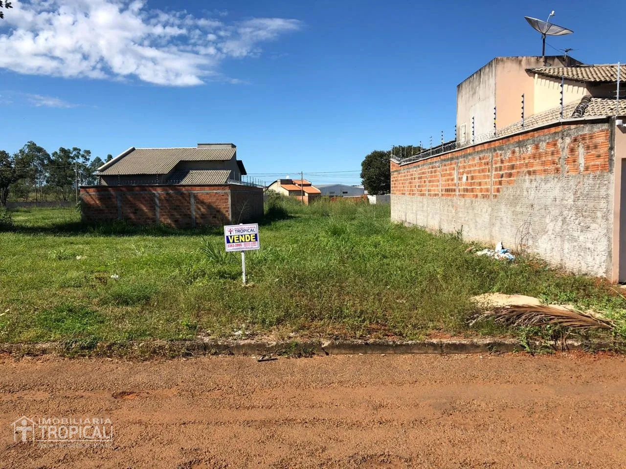 Vende-se lote quitados no Jardim America excelente localização.