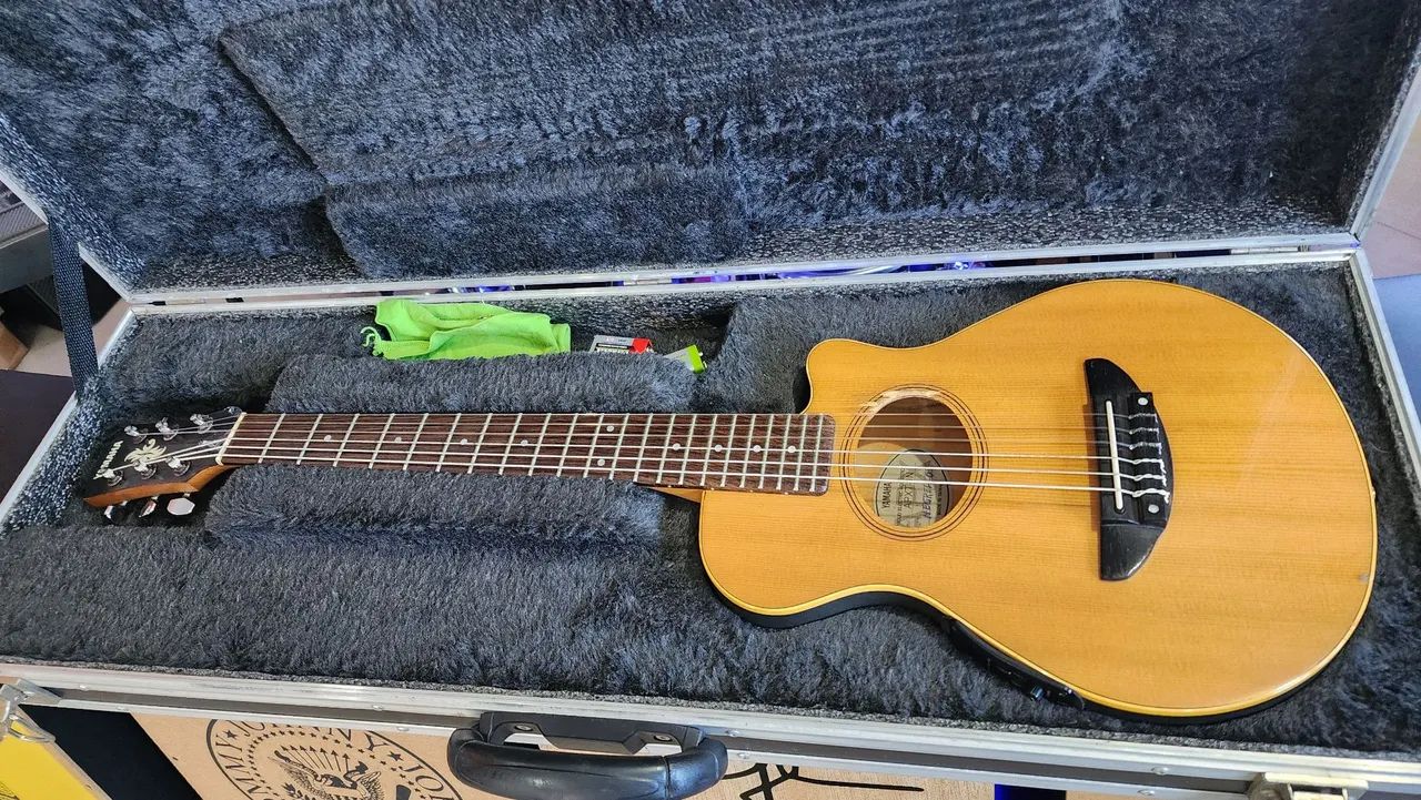 Violão Yamaha APXT-1N