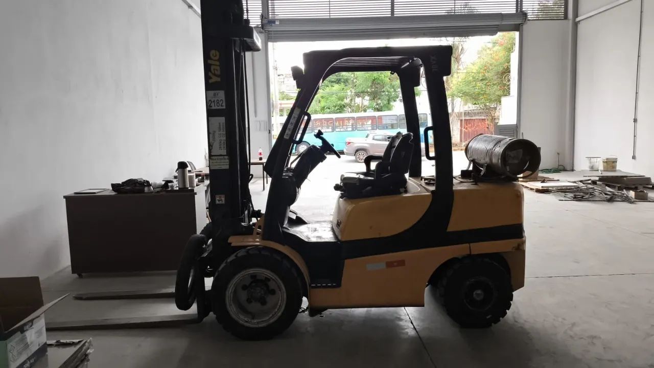 Empilhadeira Yale 3,5 T - Foto 2