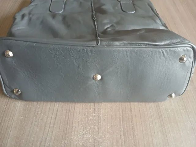 BOLSA VERDE EXÉRCITO SEMI-NOVA FEMININA 390,00 - Foto 4