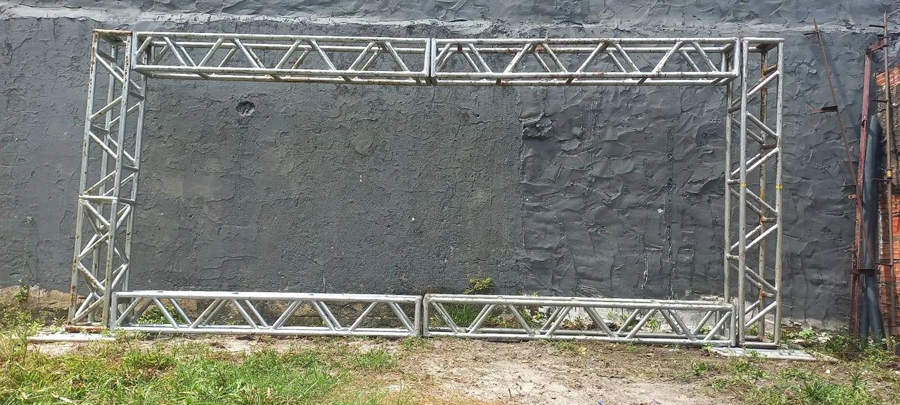Vendo torres box truss Q25 de AÇO de 2m Cada. - Foto 3