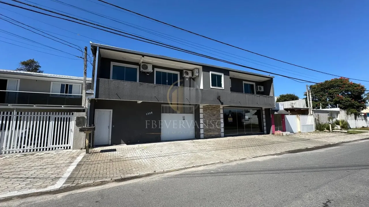 Barracão em Centro - Guaratuba, PR