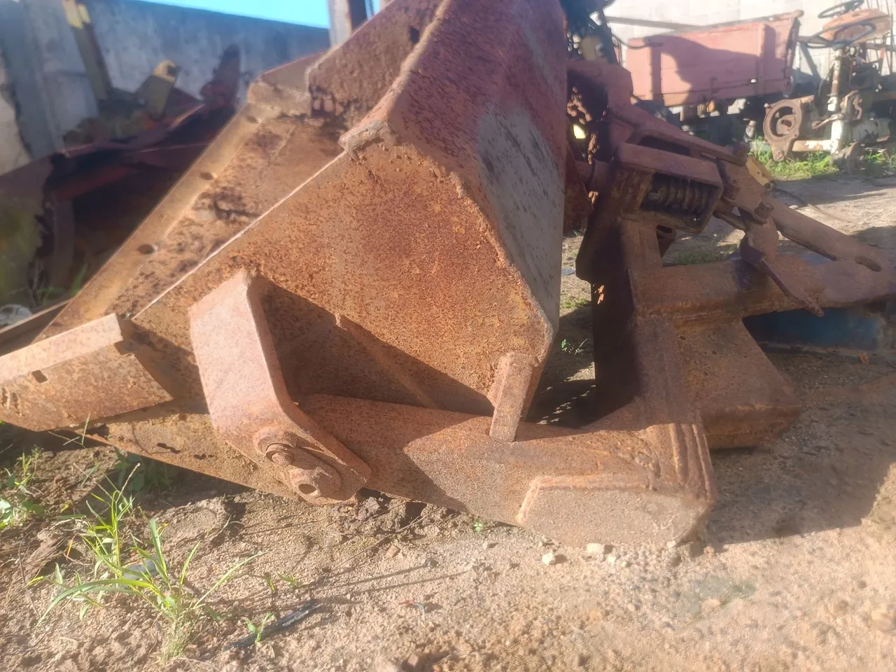 CONCHA DIANTEIRA PARA TRATOR