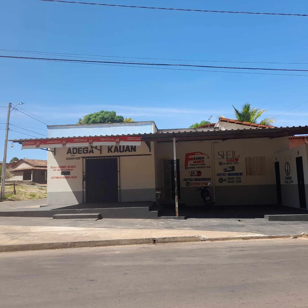 Casa com ponto comercial