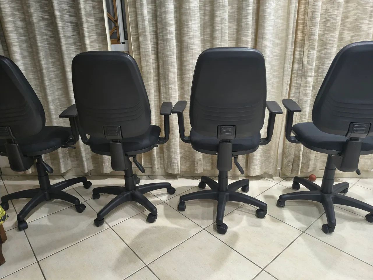 Cadeiras de escritório 64842824145025124