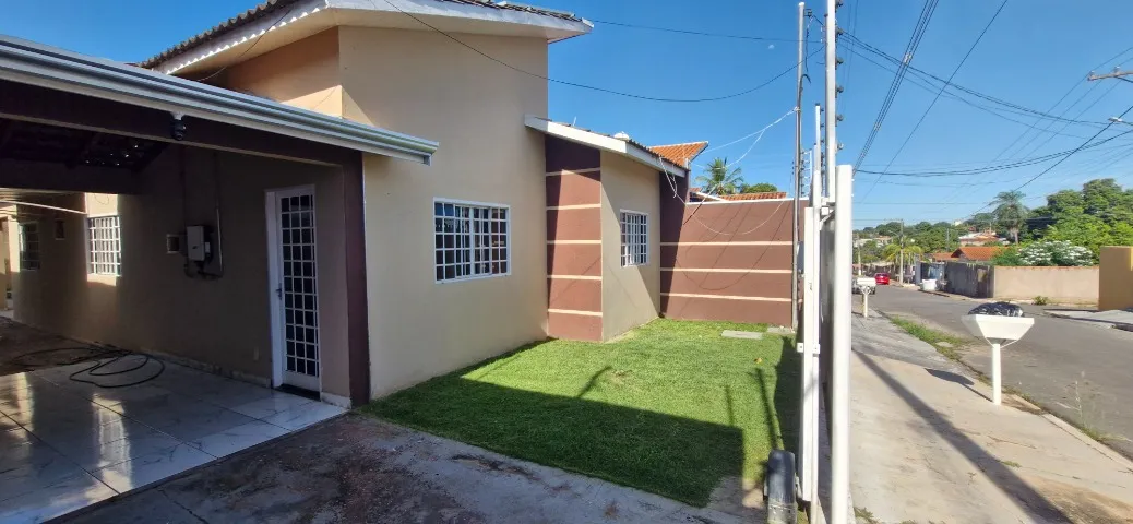 Vendo casa 03 quartos, próximo prefeitura, energia solar.
