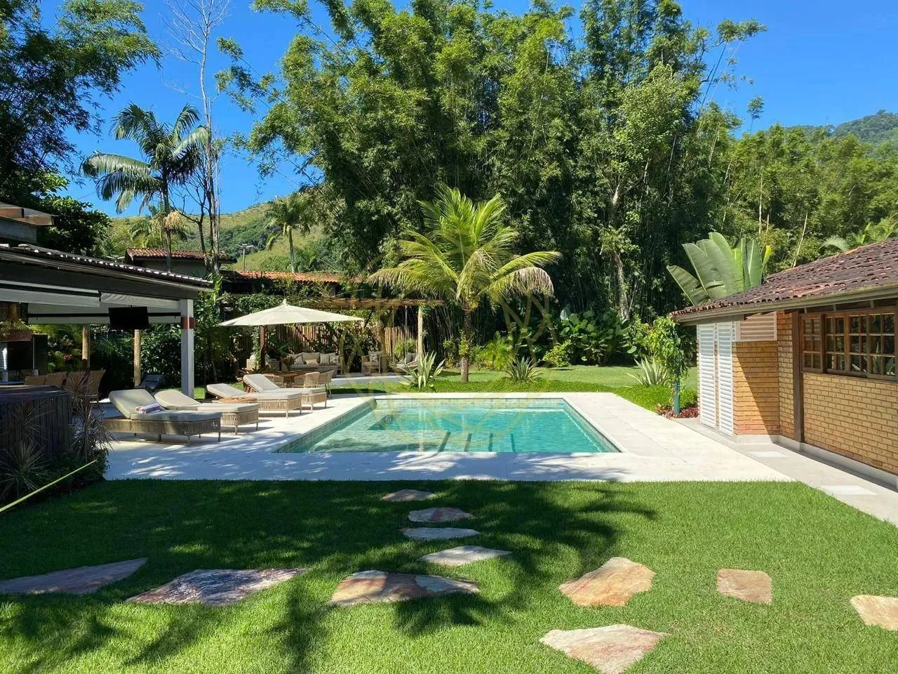 Frade (Cunhambebe) | Casa 4 quartos, sendo 4 suites