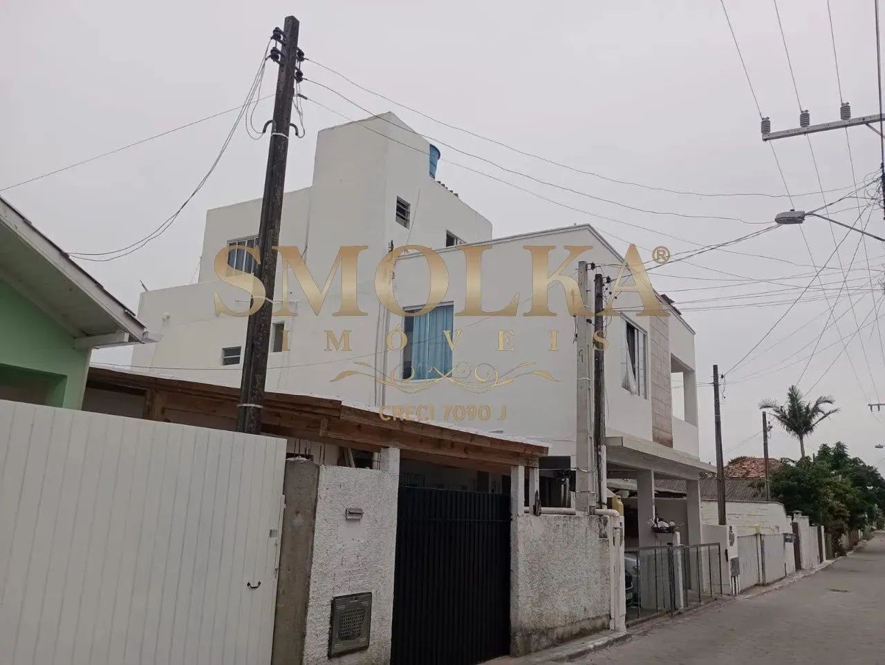 Prédio à venda com 6 studios e 3 vagas de garagem, no bairro São João do Rio Vermelho, Flo - Foto 2