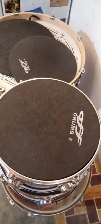 Bateria Noah DC5. Tambores + bags + abafadores. Pouquíssimo uso  - Foto 4