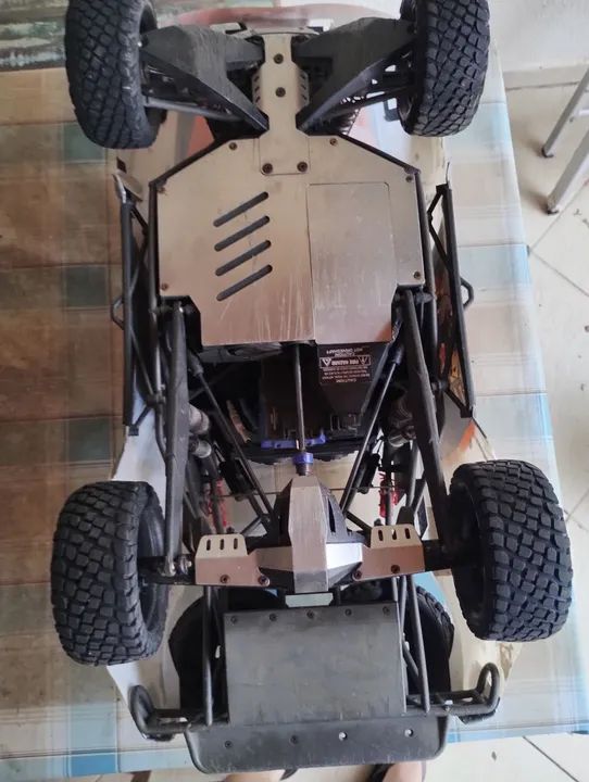 Automodelo Traxxas UDR  - Foto 4