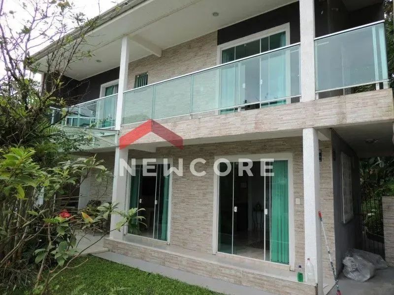 Casa em R. Otaviano Henrique de Carvalho - Balneário Brejatuba - Guaratuba/PR