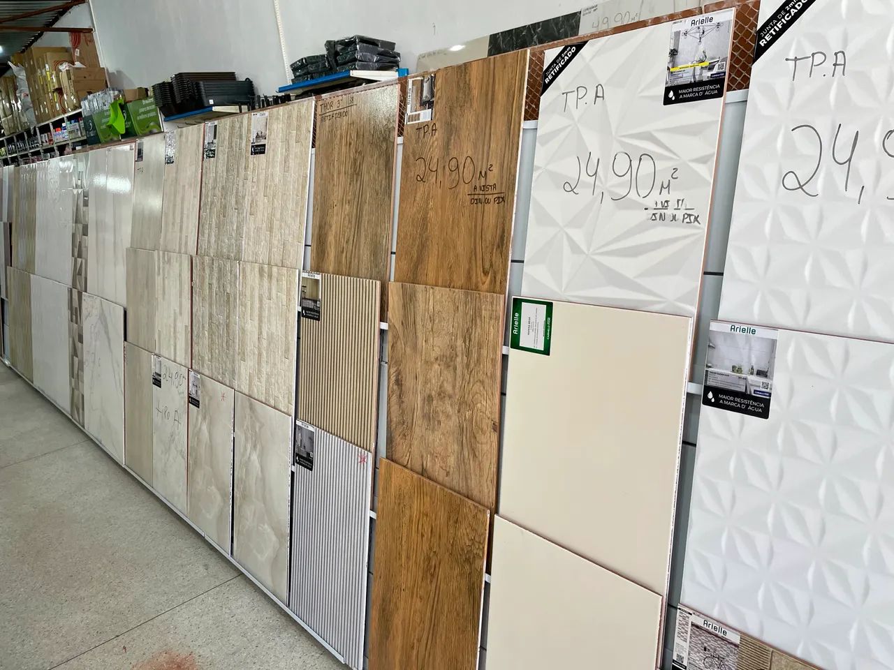 Pisos e revestimentos  - Foto 2