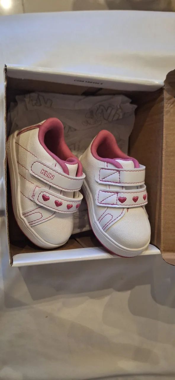 Tênis Infantil Klin Rosa com Corações