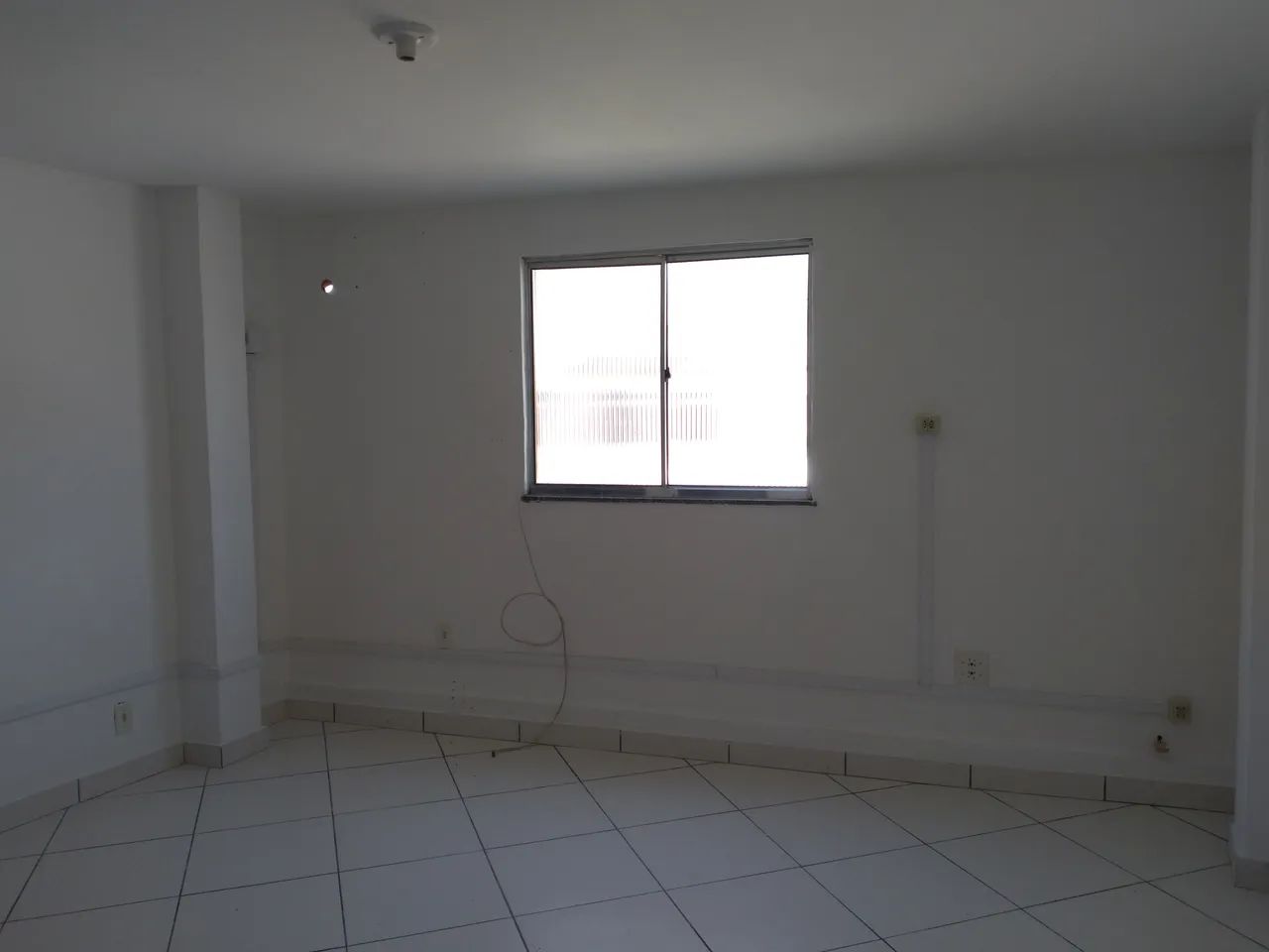 Alugo Quitinete em Nova Iguaçu - Foto 2
