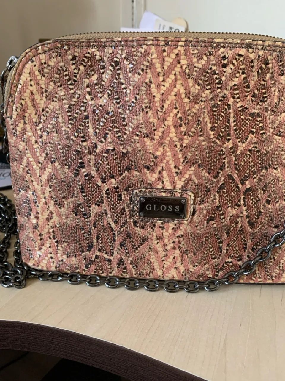 Bolsa Gloss com Alça de Corrente - Estilo e Elegância - Foto 2
