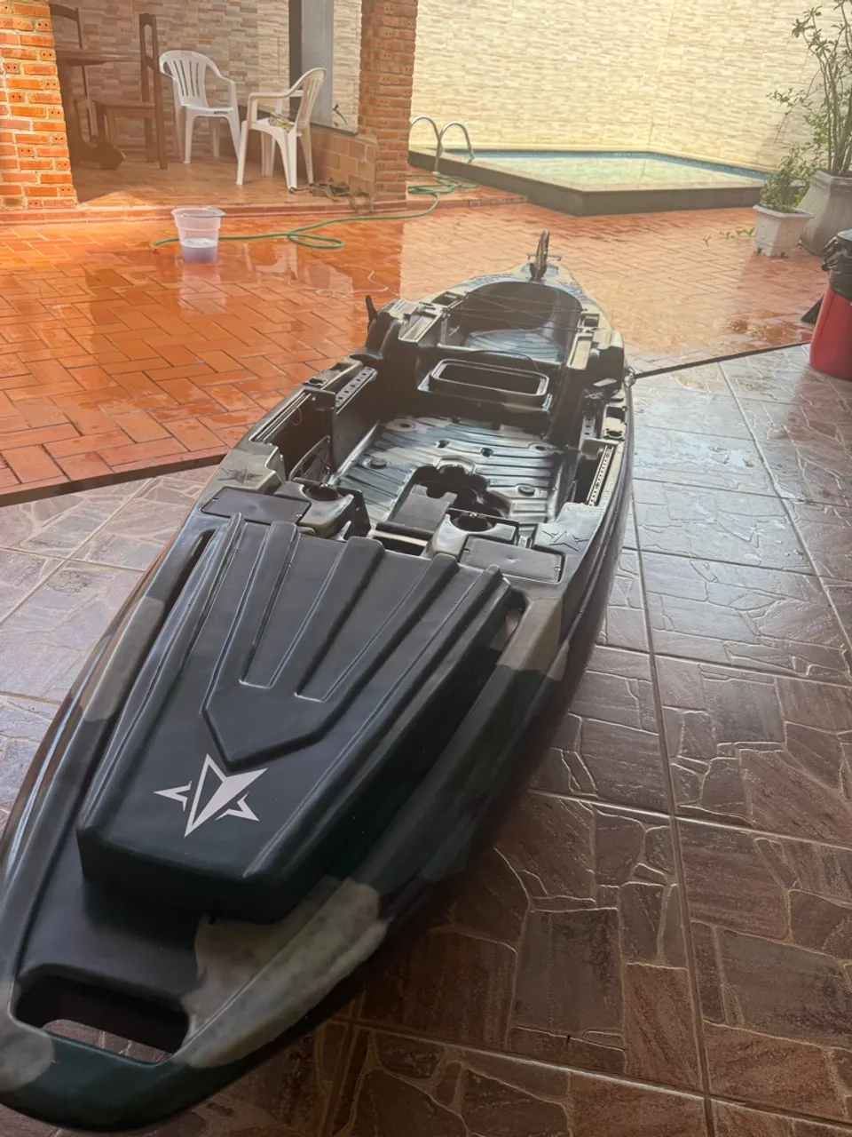 Caiaque de Pesca Esportiva com Design Camuflado