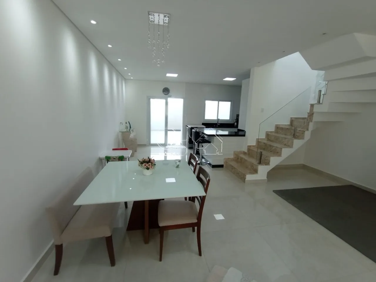 Casa Jardim Europa 3 Dormitórios com 1 Suíte