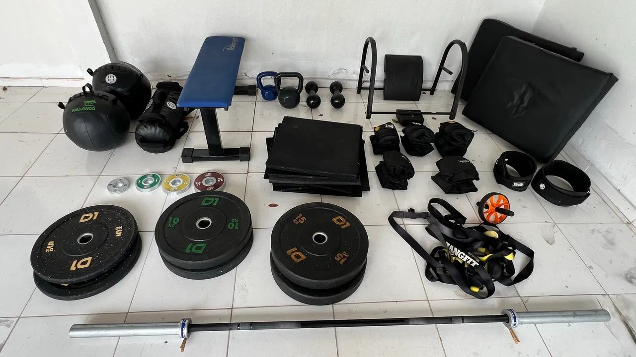Equipamentos de musculação e Cross