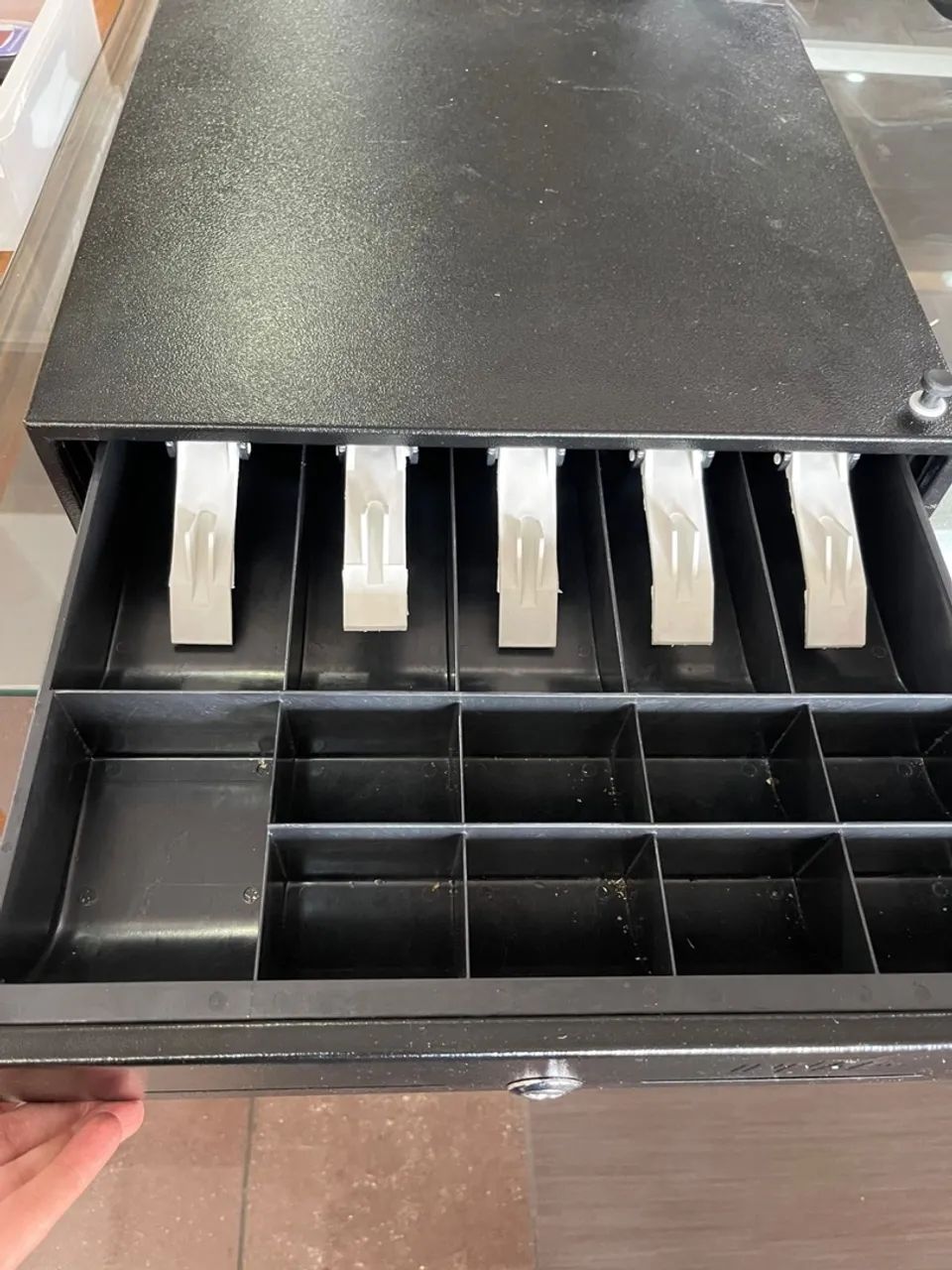 Caixa registradora com gaveta