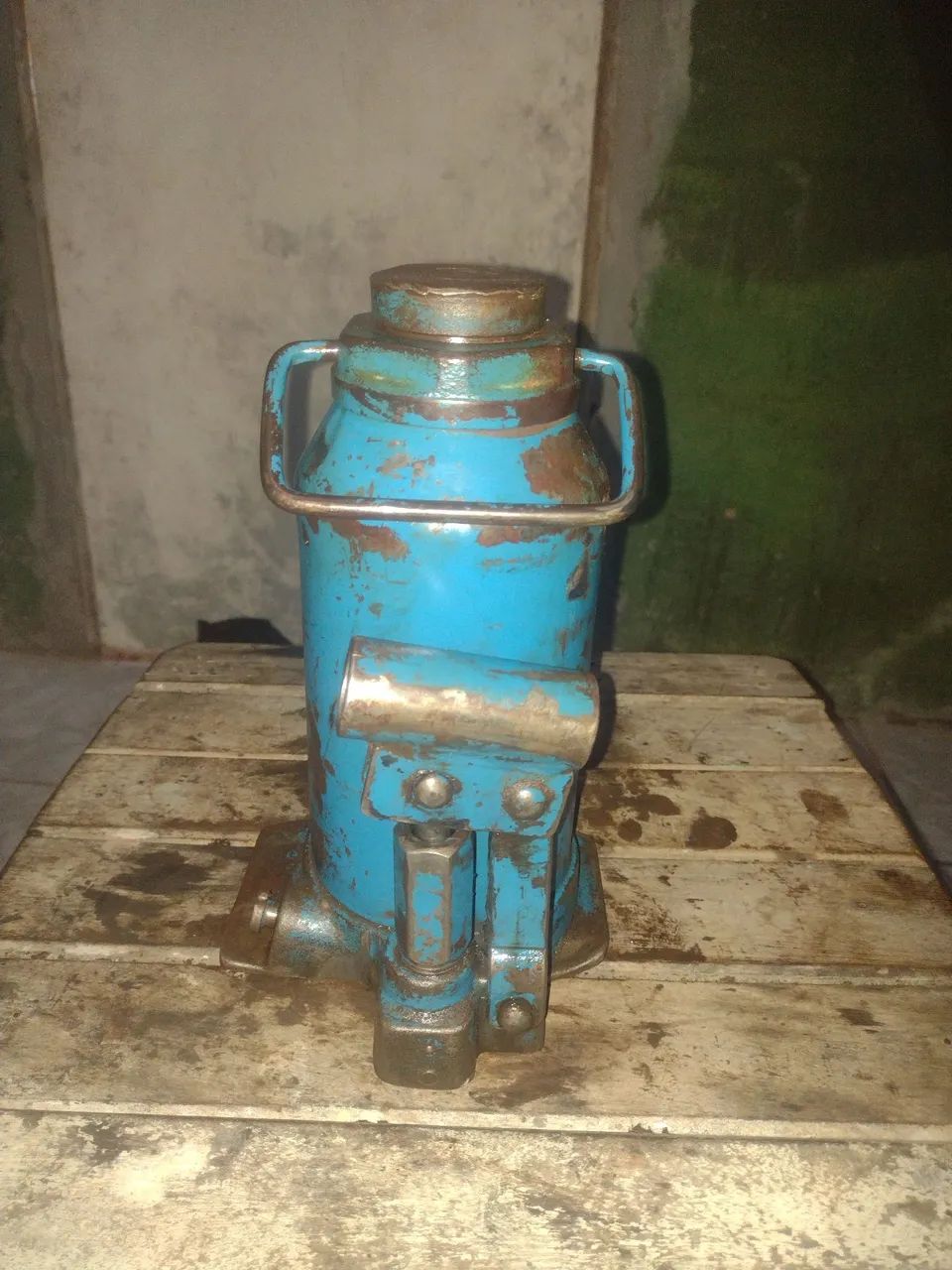 Macaco hidráulico suporta 23.500 toneladas  - Foto 2