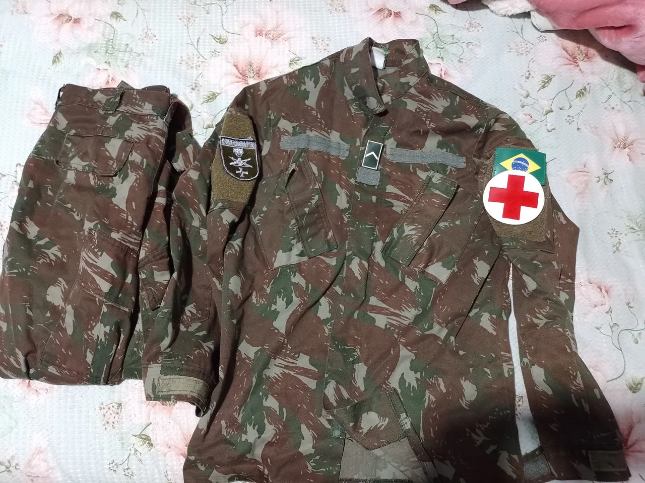Uniforme novo modelo
