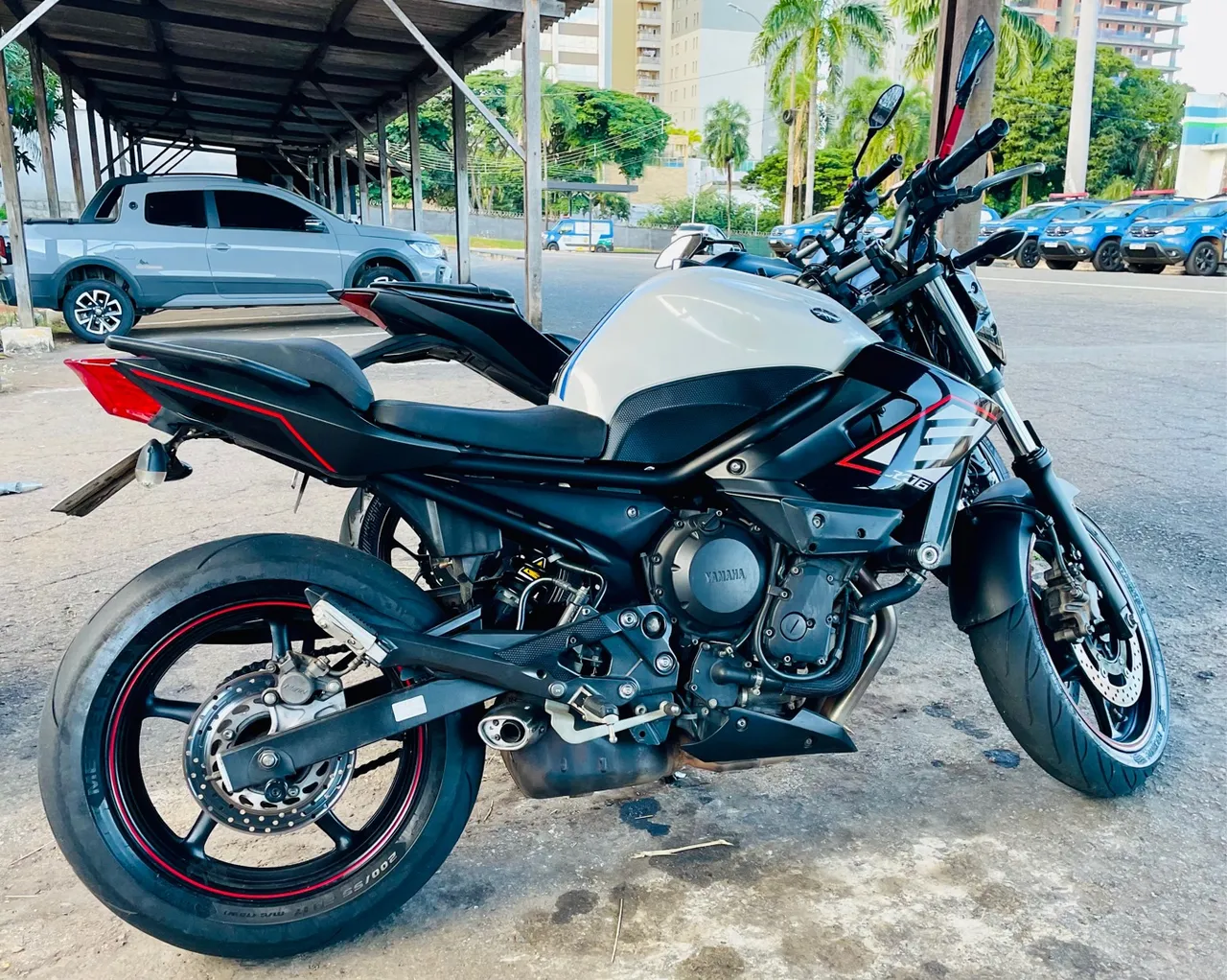 Motos YAMAHA XJ6 2015 no Brasil
