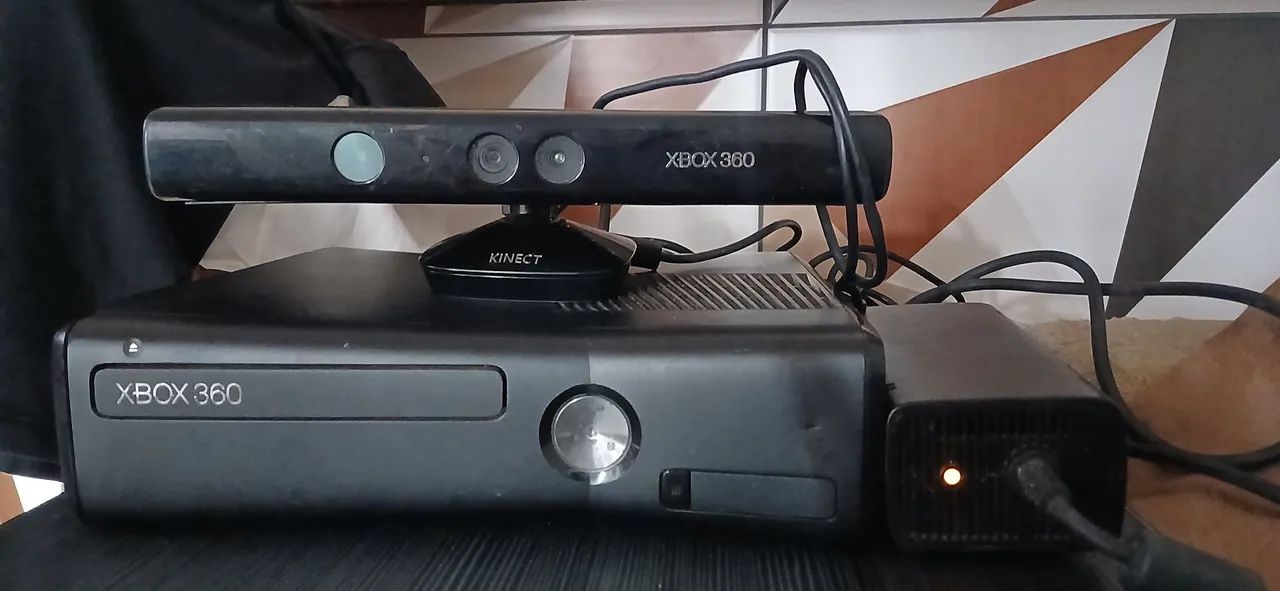 Xbox 360 slim e sensor kinect