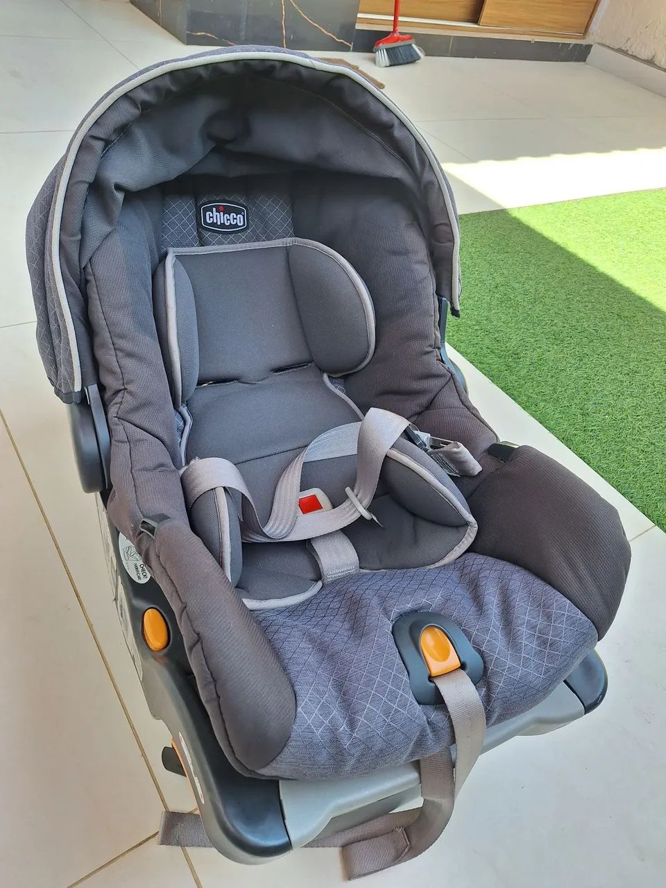 Carrinho de Bebê<br><br>Carrinho De Bebê Chicco Bravo Com Bebê Conforto Isofix - Foto 4