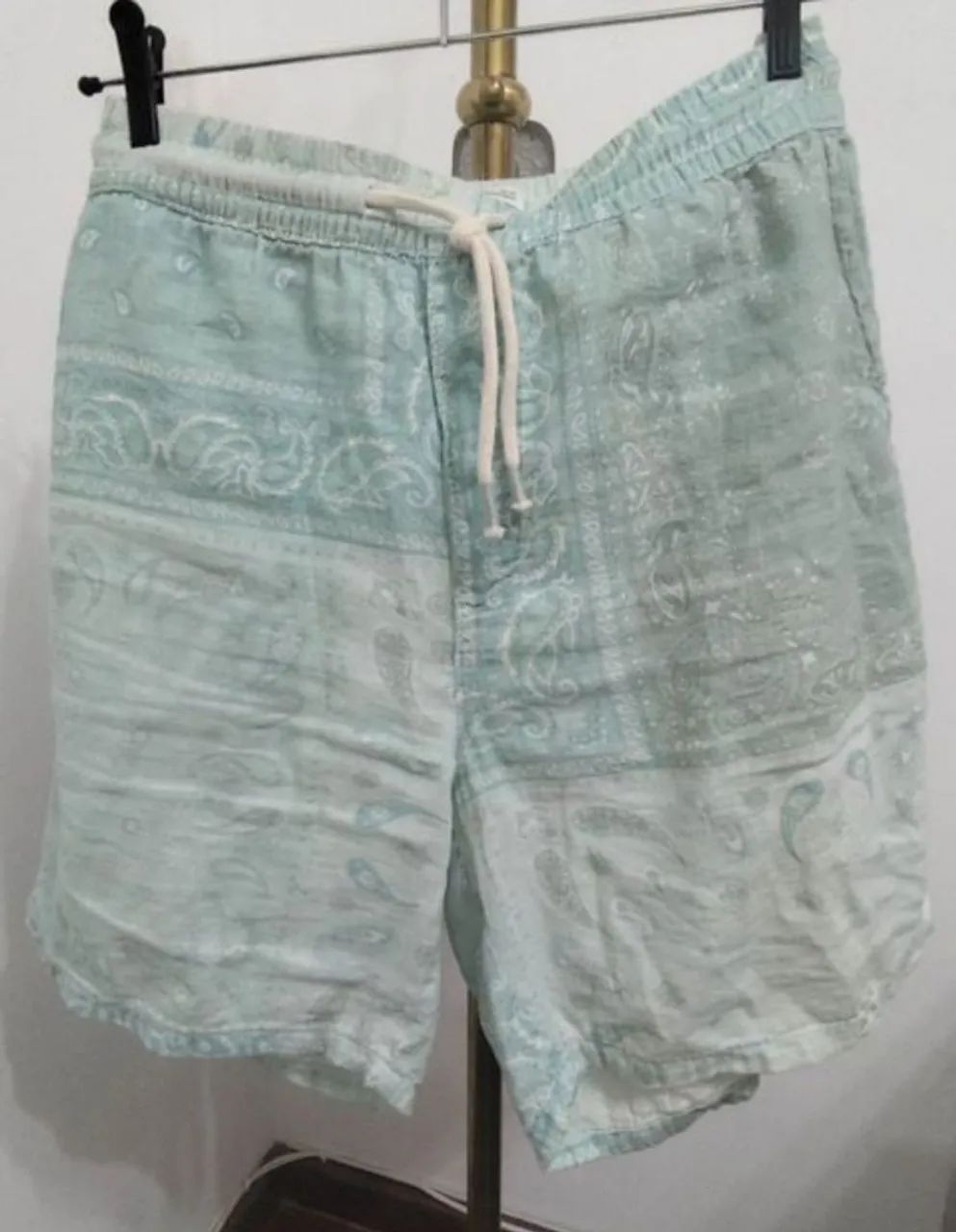 Bermuda estampaada Zara com linho 