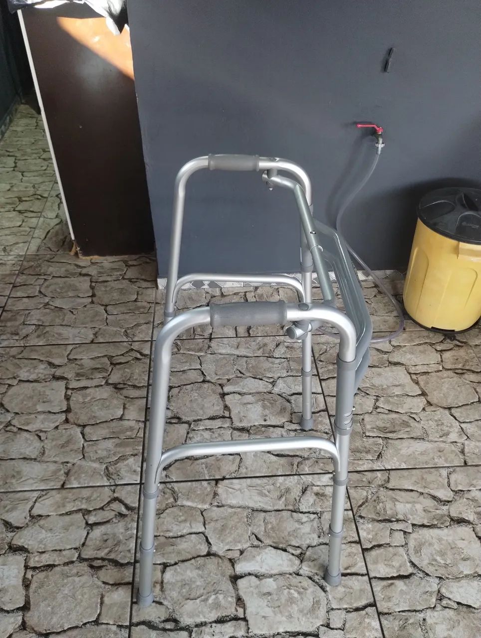 Andador de Alumínio - Conforto e Segurança - Foto 2