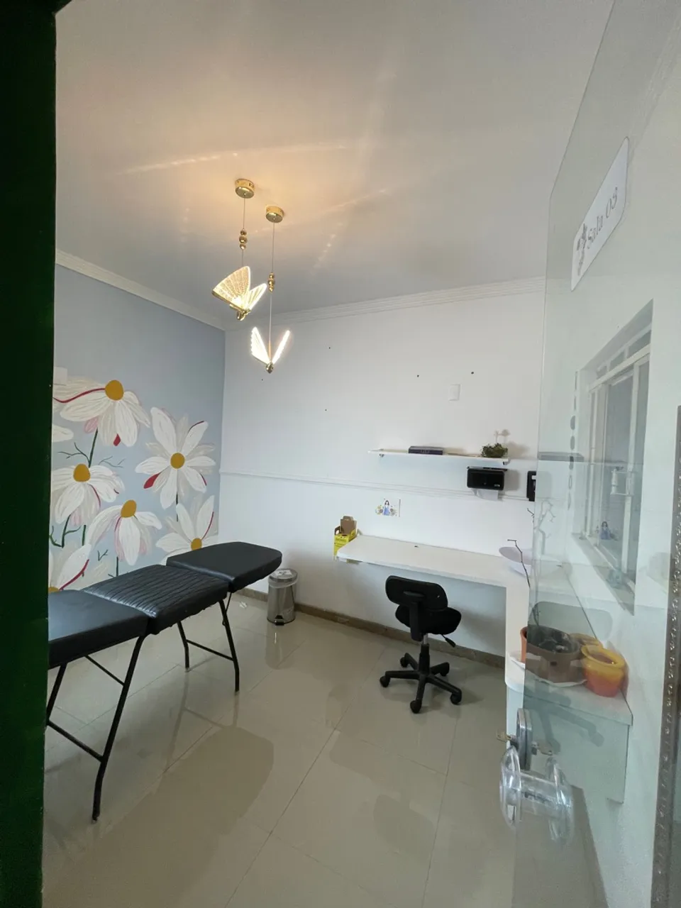 Sala comercial - ideal para profissionais da área da beleza, saúde ou tatuagem