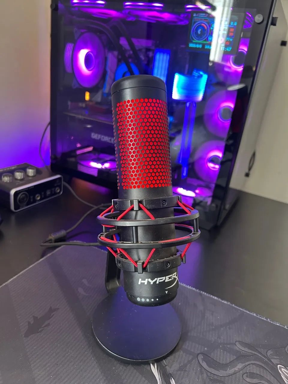 Microfone HyperX Quadcast - Qualidade Profissional