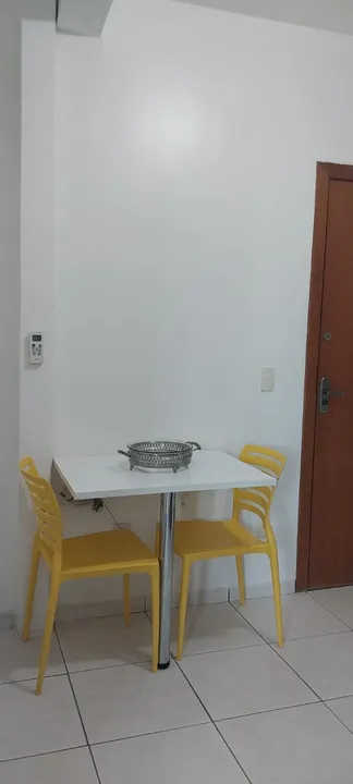 Kitnet mobiliada no centro de Campo Grande - MS