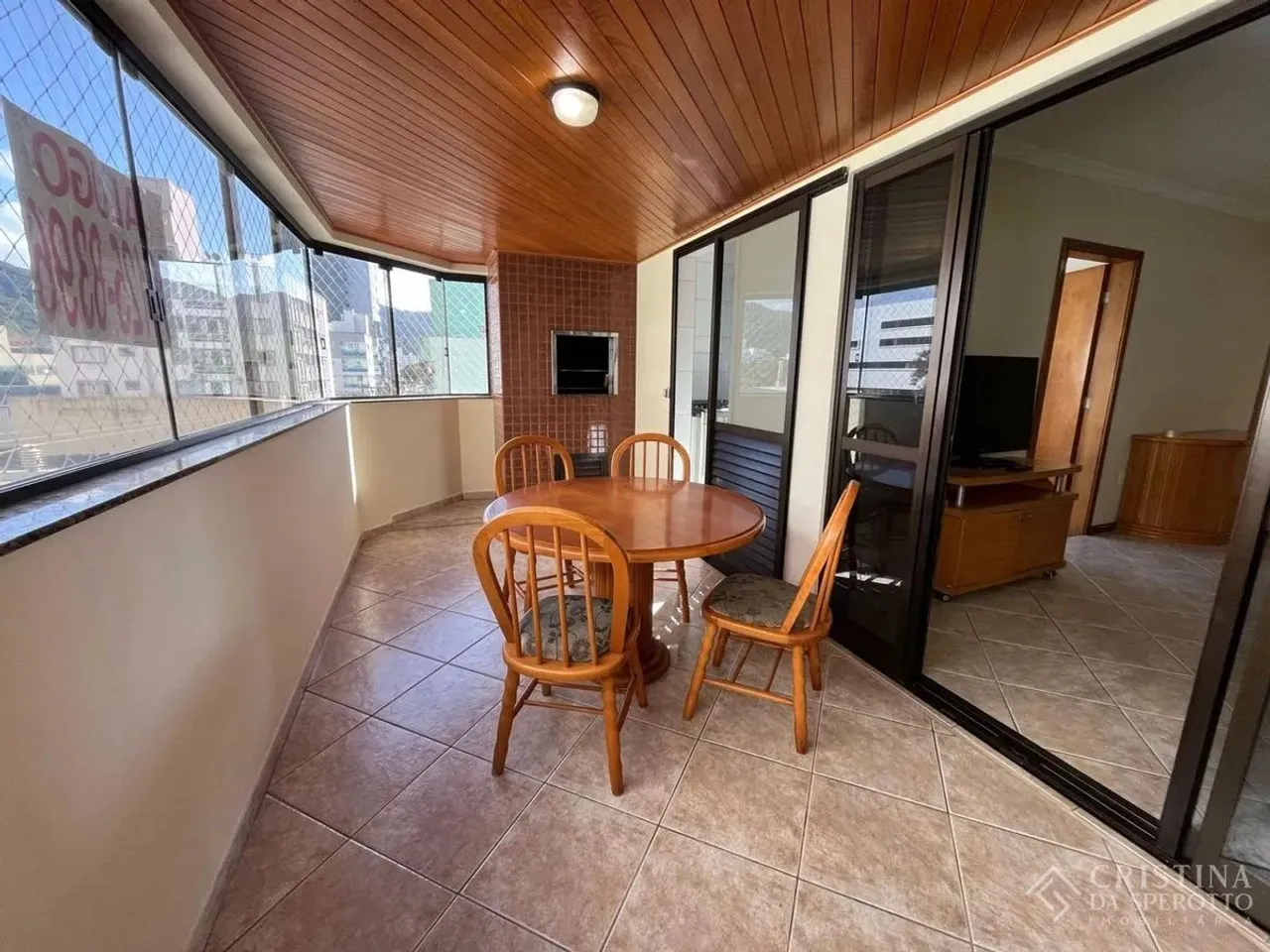 CALGARY - LOCAÇÃO ANUAL DE APARTAMENTO COM 2 DORMITÓRIOS SENDO 1 SUÍTE, SACADA COM CHURRAS