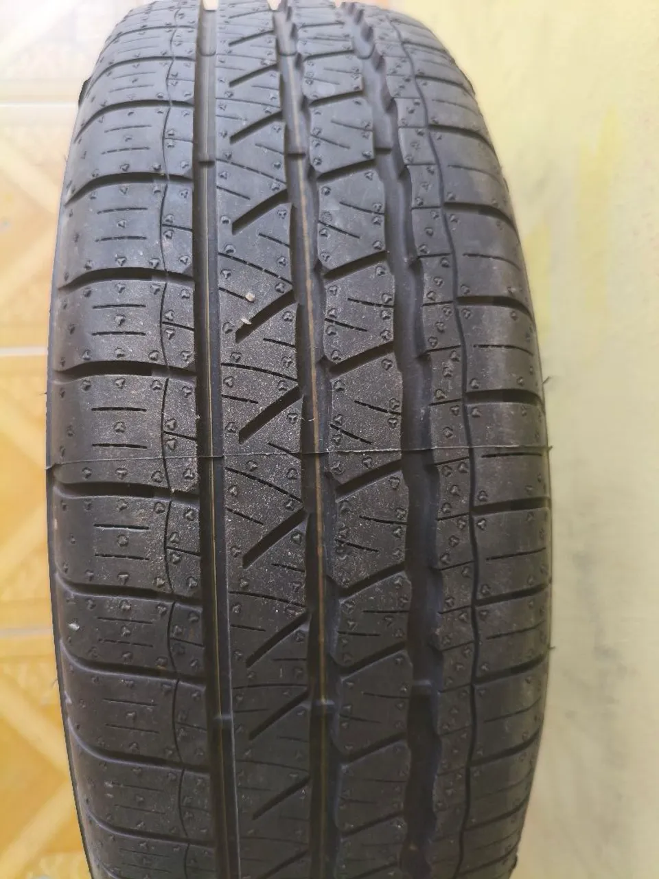 Pneu pro seu carro novo