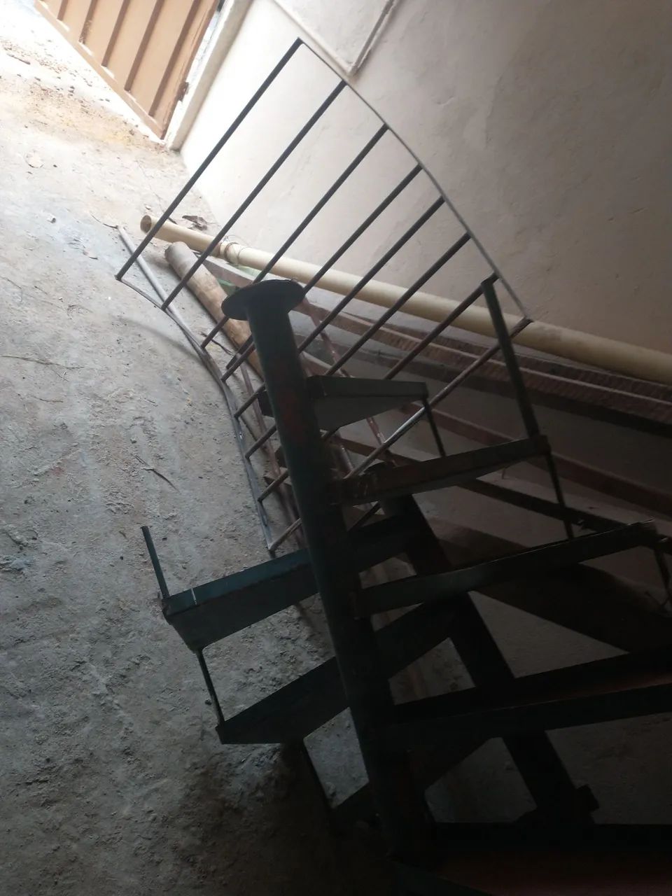 Escada caracol de ferro  - Foto 2