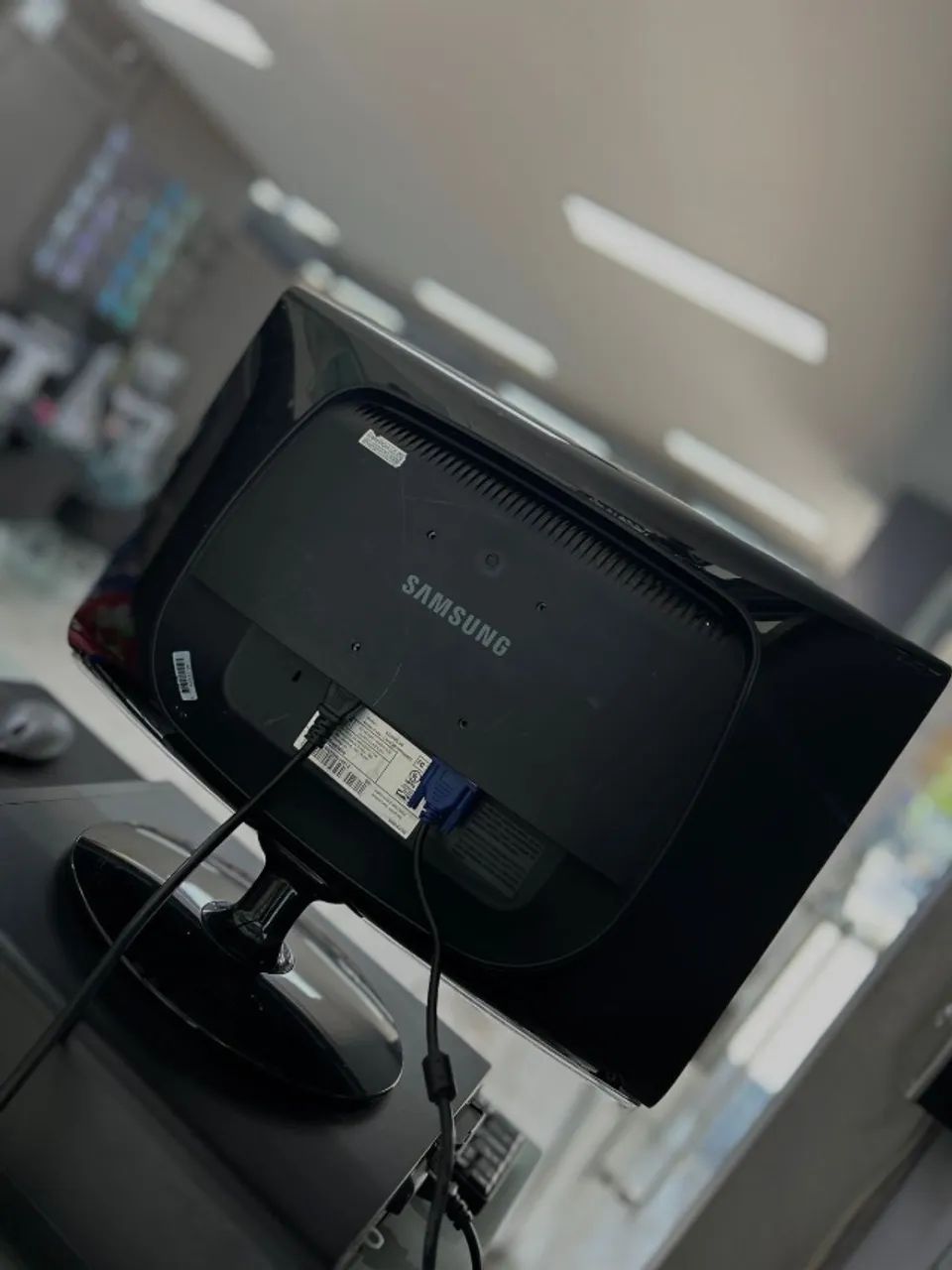 Monitor Samsung SyncMaster   Modelo: 933SNPLUS  Tela: 19? polegadas   - Foto 2