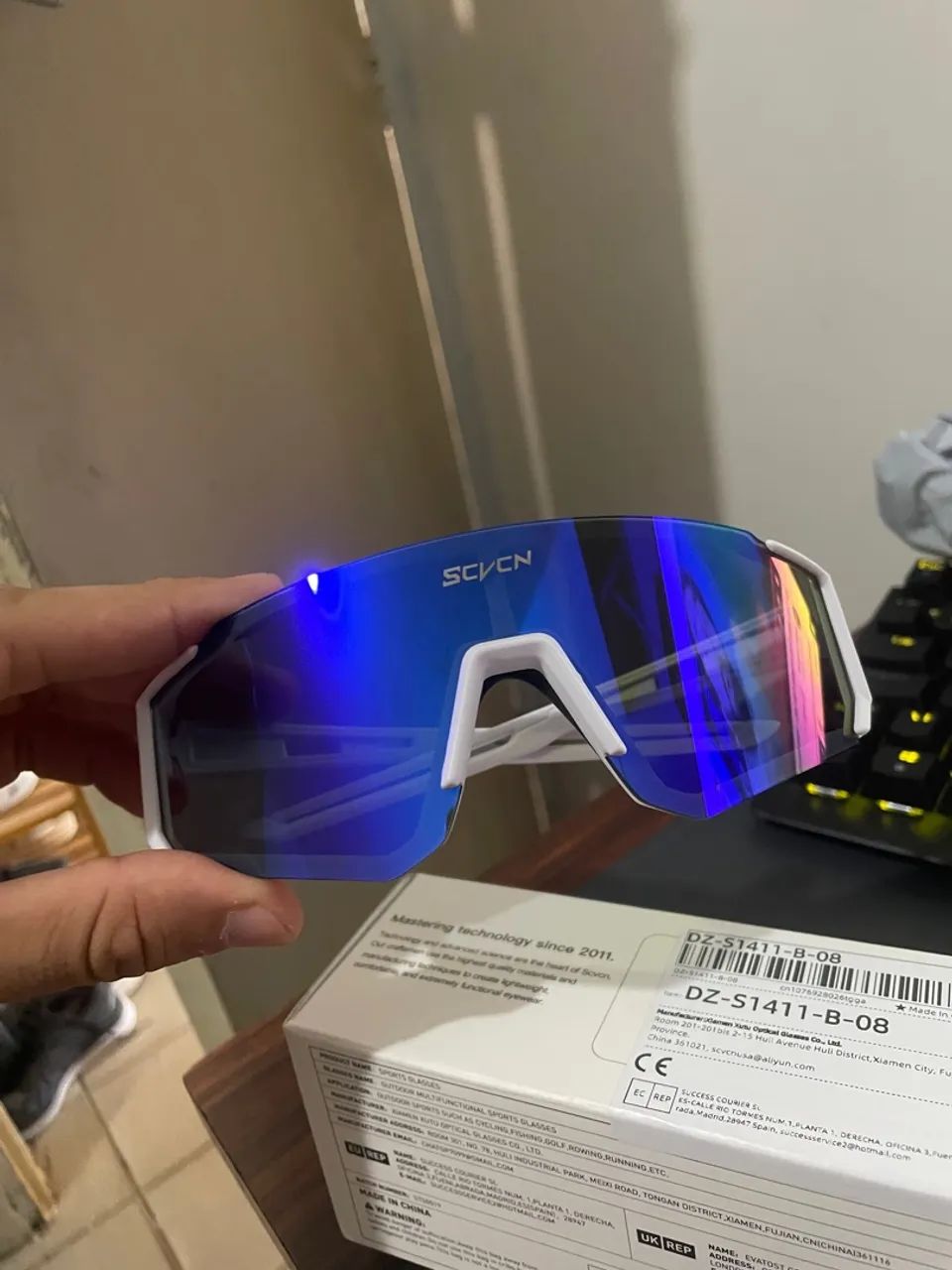 Óculos branco azul Scvcn  - Foto 4