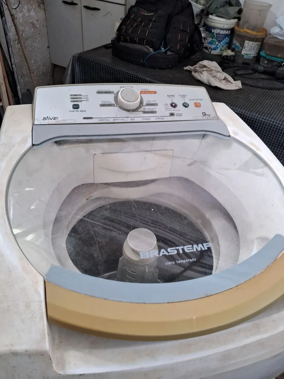 Vendo maquina de lavar roupas Brastemp 9klos