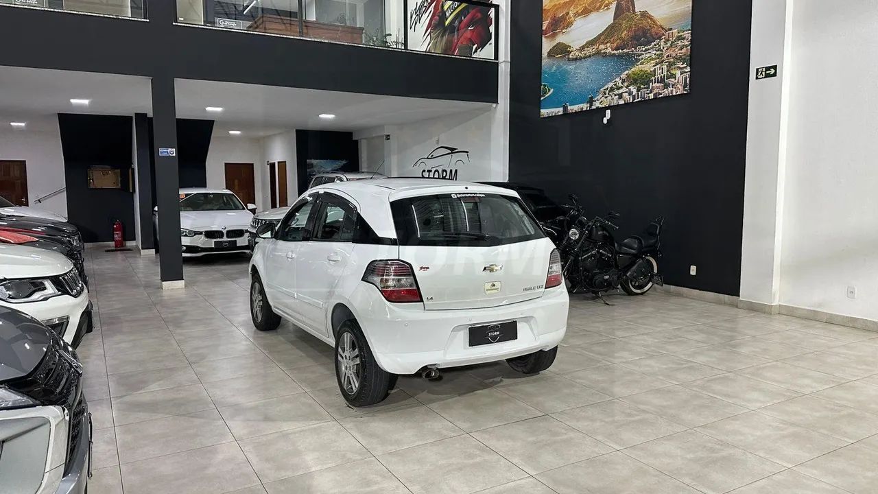 AGILE LTZ 1.4 MPFI 8V FLEXPOWER 5P  BRANCA 2013/2013 - Foto 4