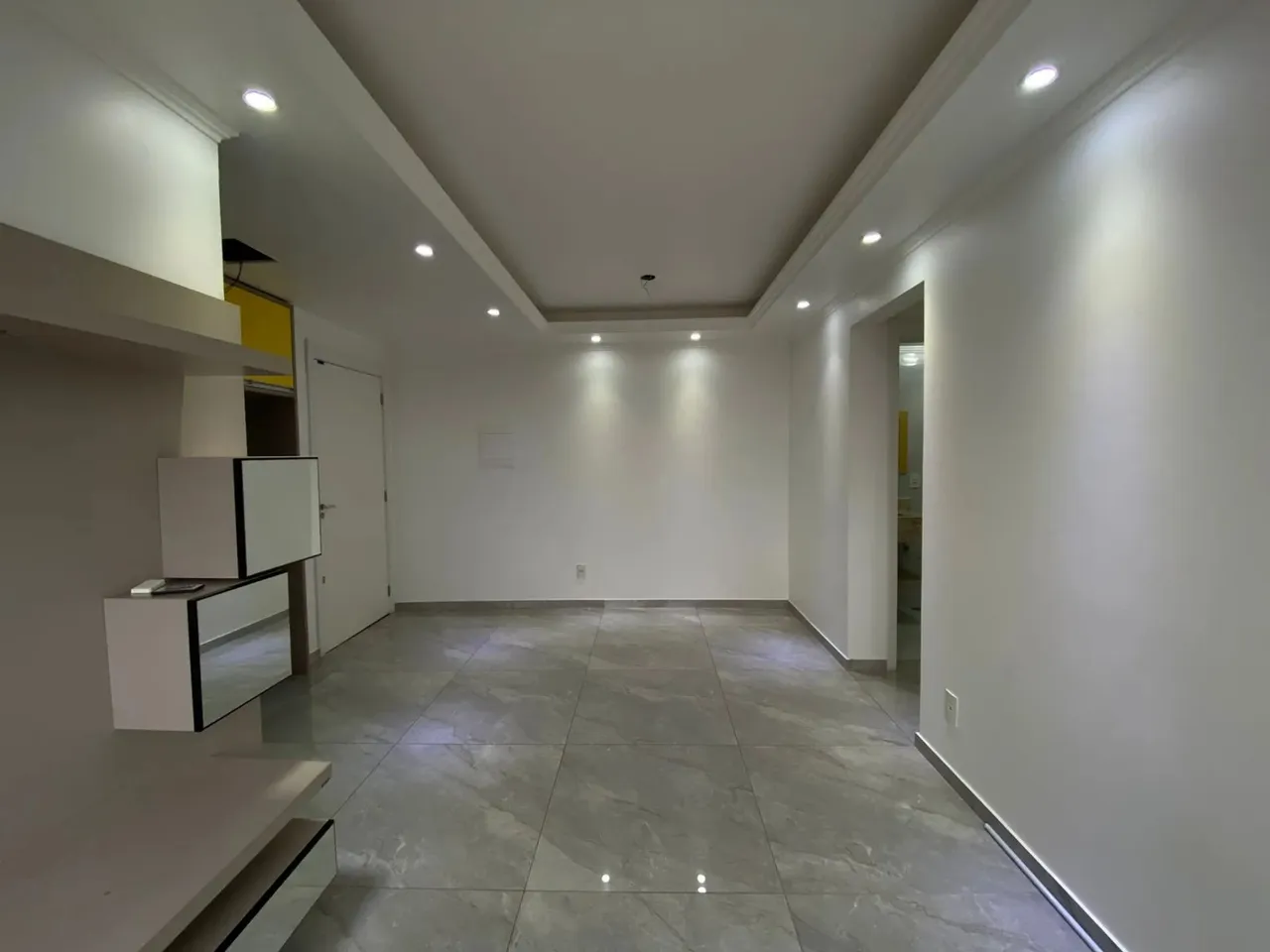 Apartamento semi mobiliado, 3 dormitórios, sendo 1 suíte, linda vista e 1 vaga -Infra comp