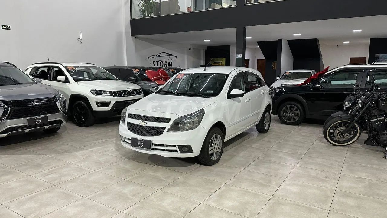 AGILE LTZ 1.4 MPFI 8V FLEXPOWER 5P  BRANCA 2013/2013 - Foto 2
