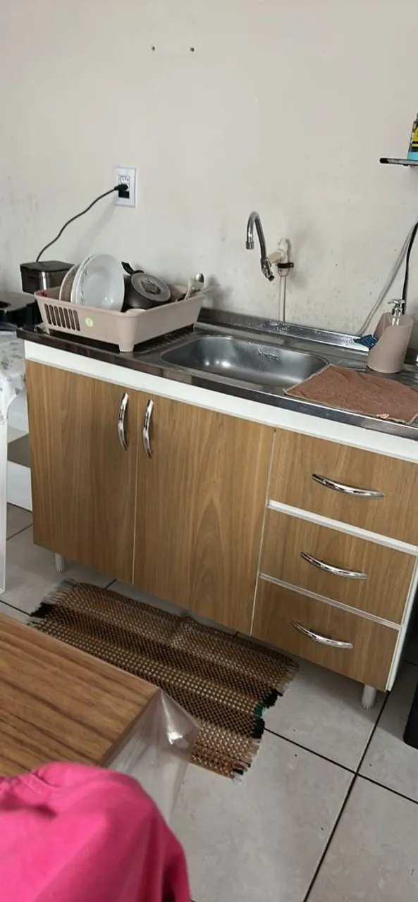 Armário de Cozinha Funcional e Moderno