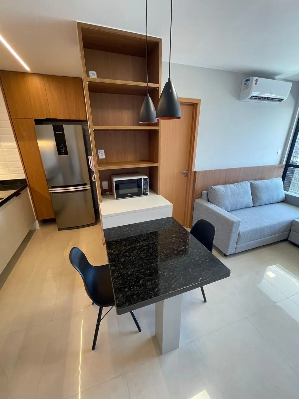 Imóvel mobiliado para aluguel possui 50 metros quadrados com 1 quarto em Marco - Belém - P