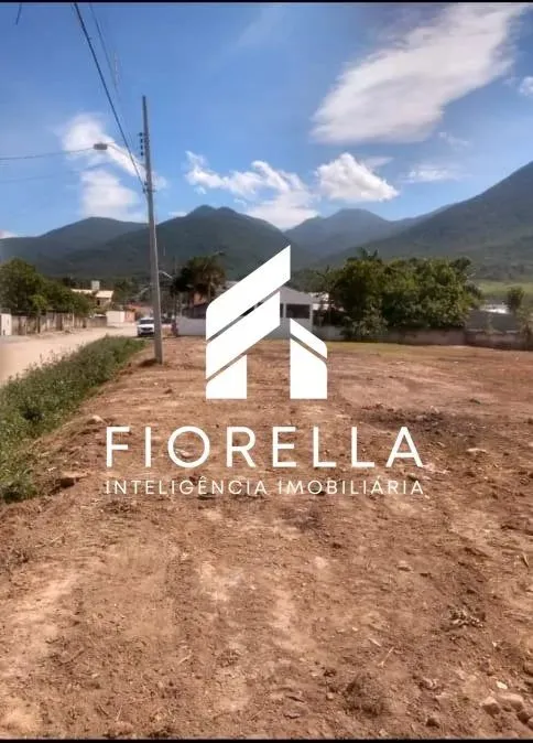 Terreno com Escritura Pública à venda com 300m² na Praia de Fora (Pontal) em Palhoça/SC