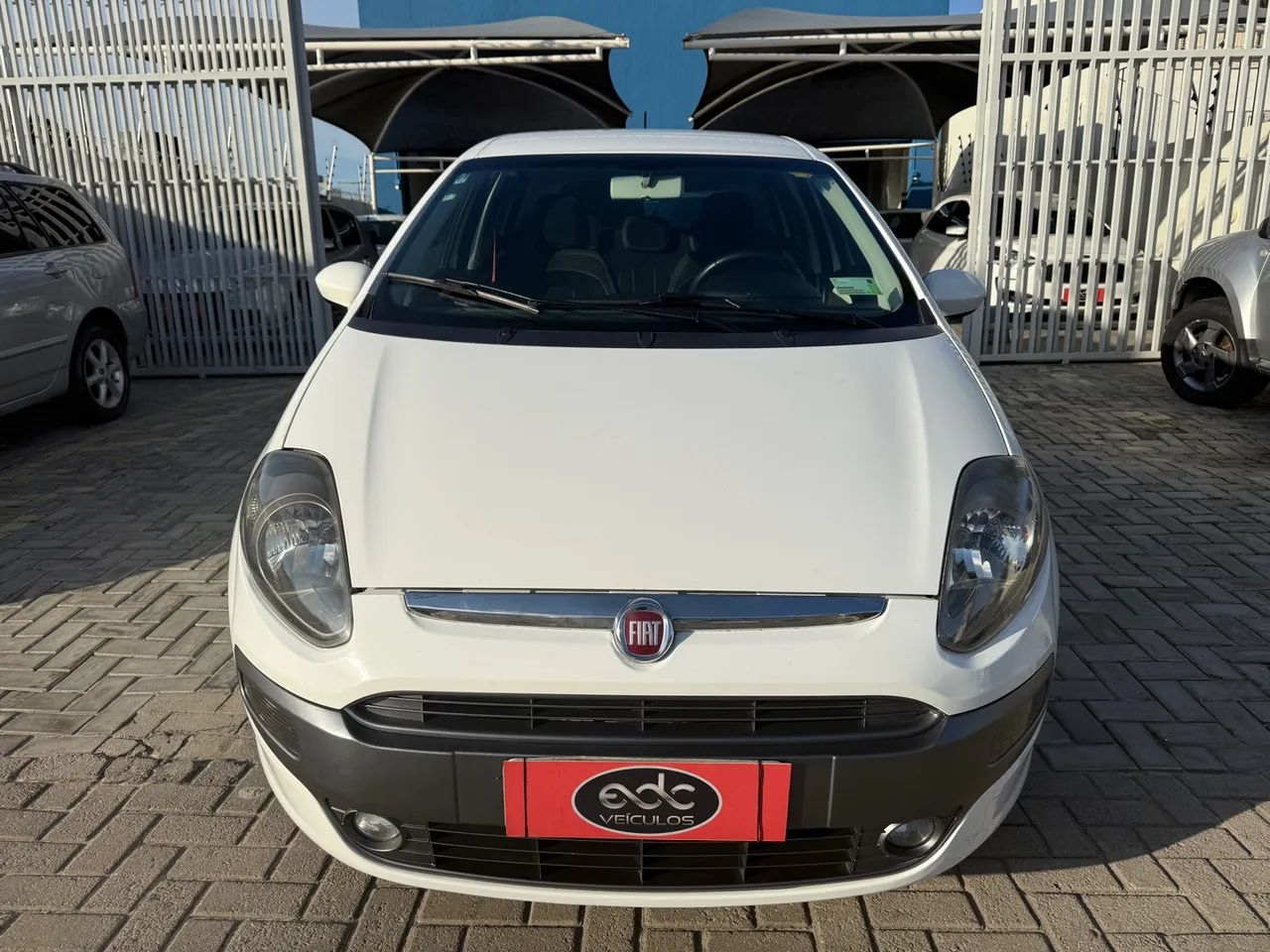 Fiat Punto Sporting 2013 único dono